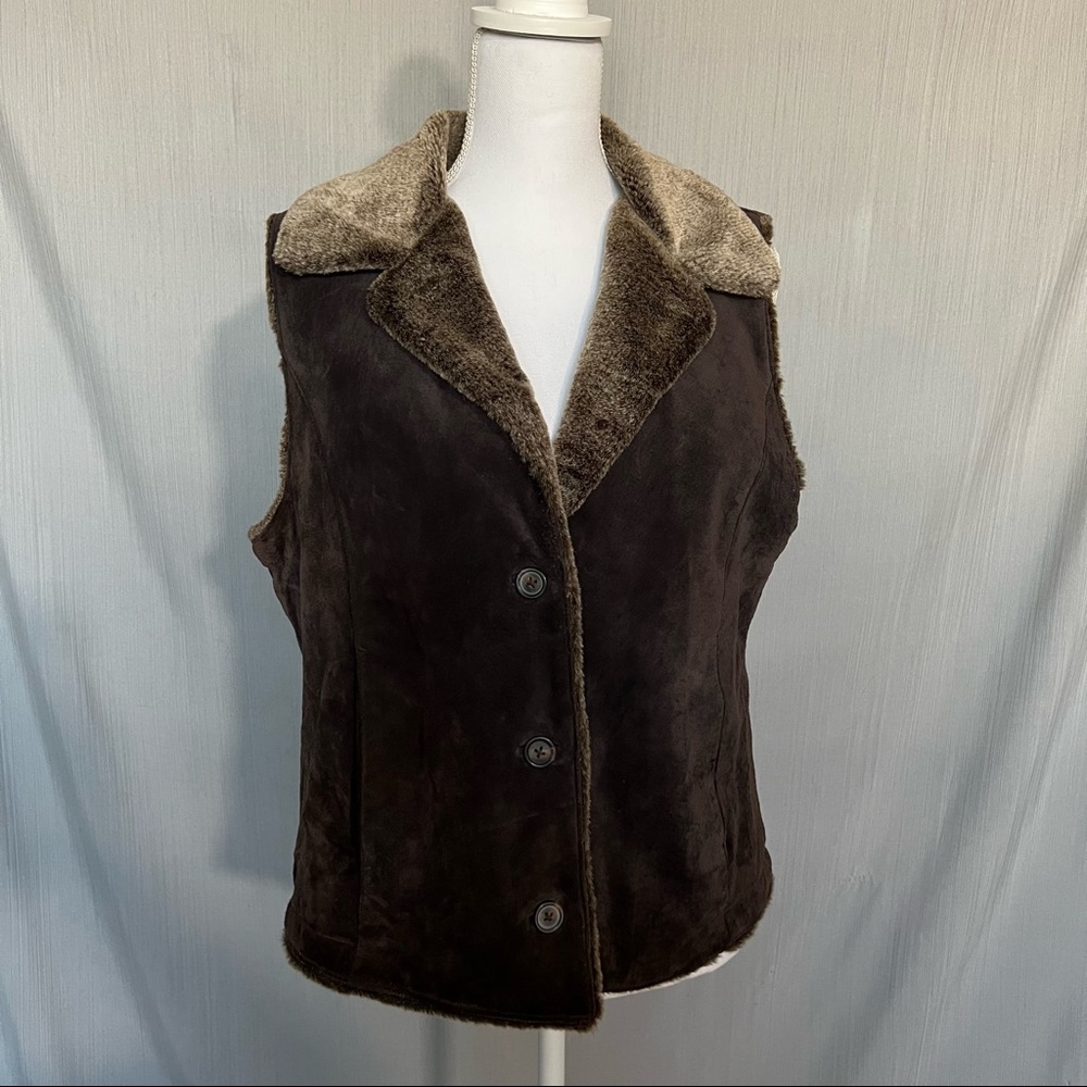 Eddie Bauer Women’s Brown Leather Vest: Size M